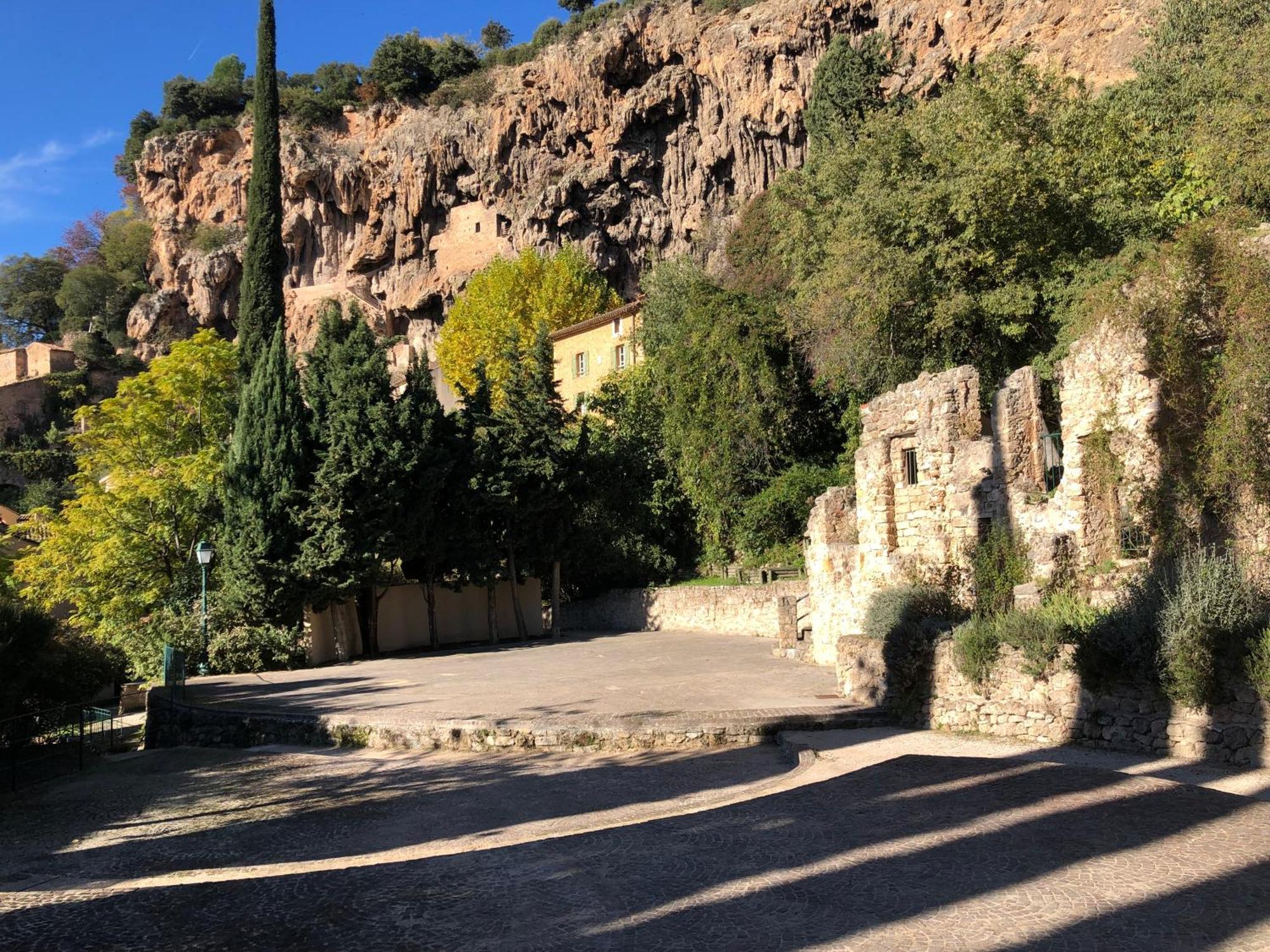 Charmant Duplex Au Coeur Du Village Cotignac Esterno foto